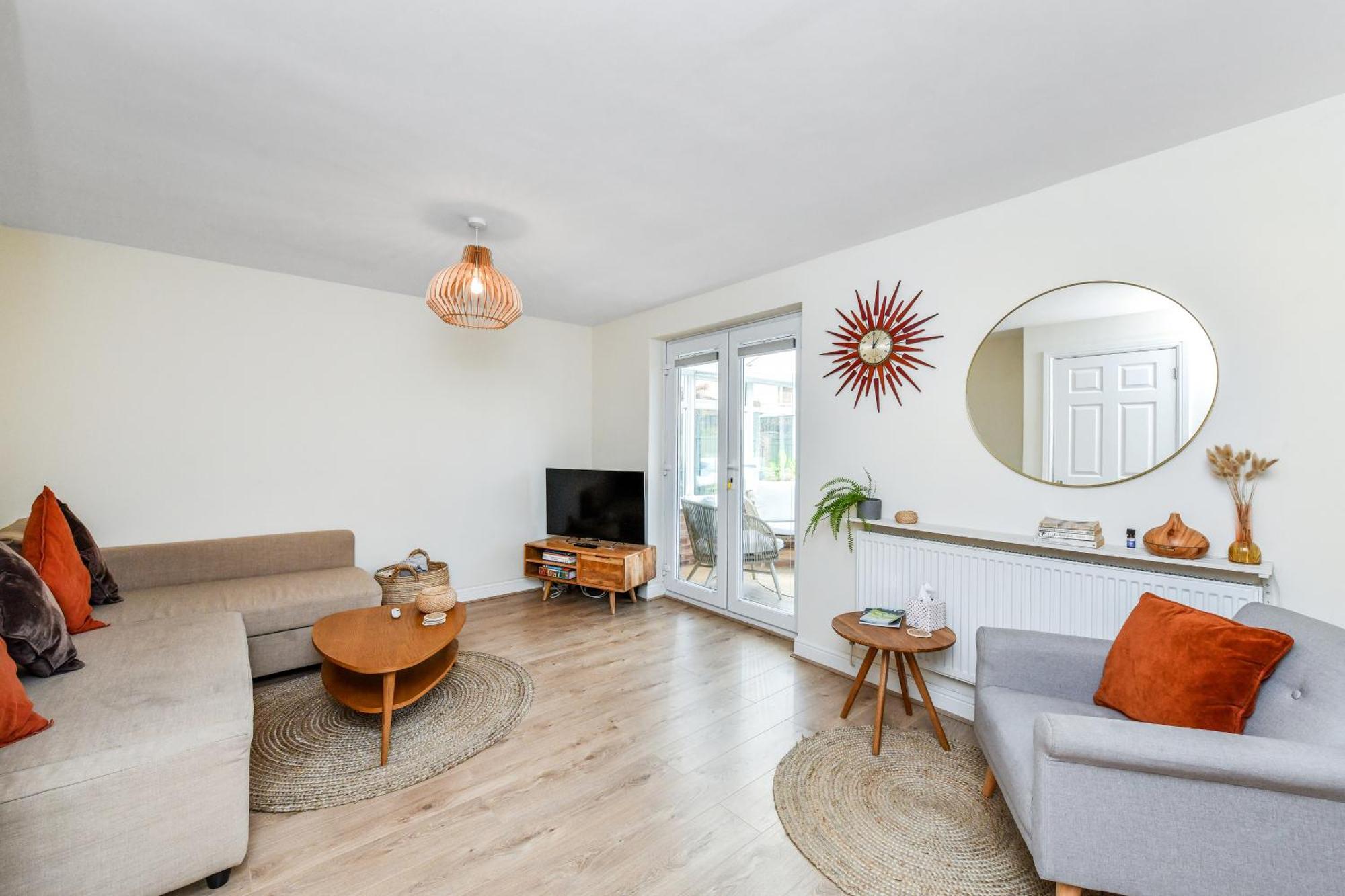 Beautiful Next To Lakes And River * Nottingham
