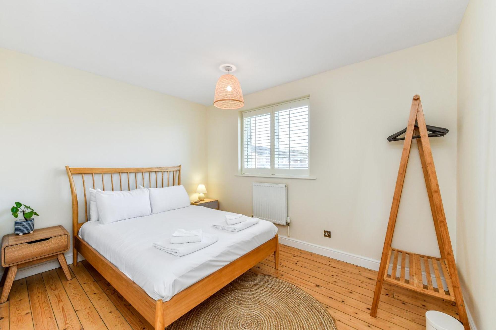 Apartment Beautiful Next To Lakes And River