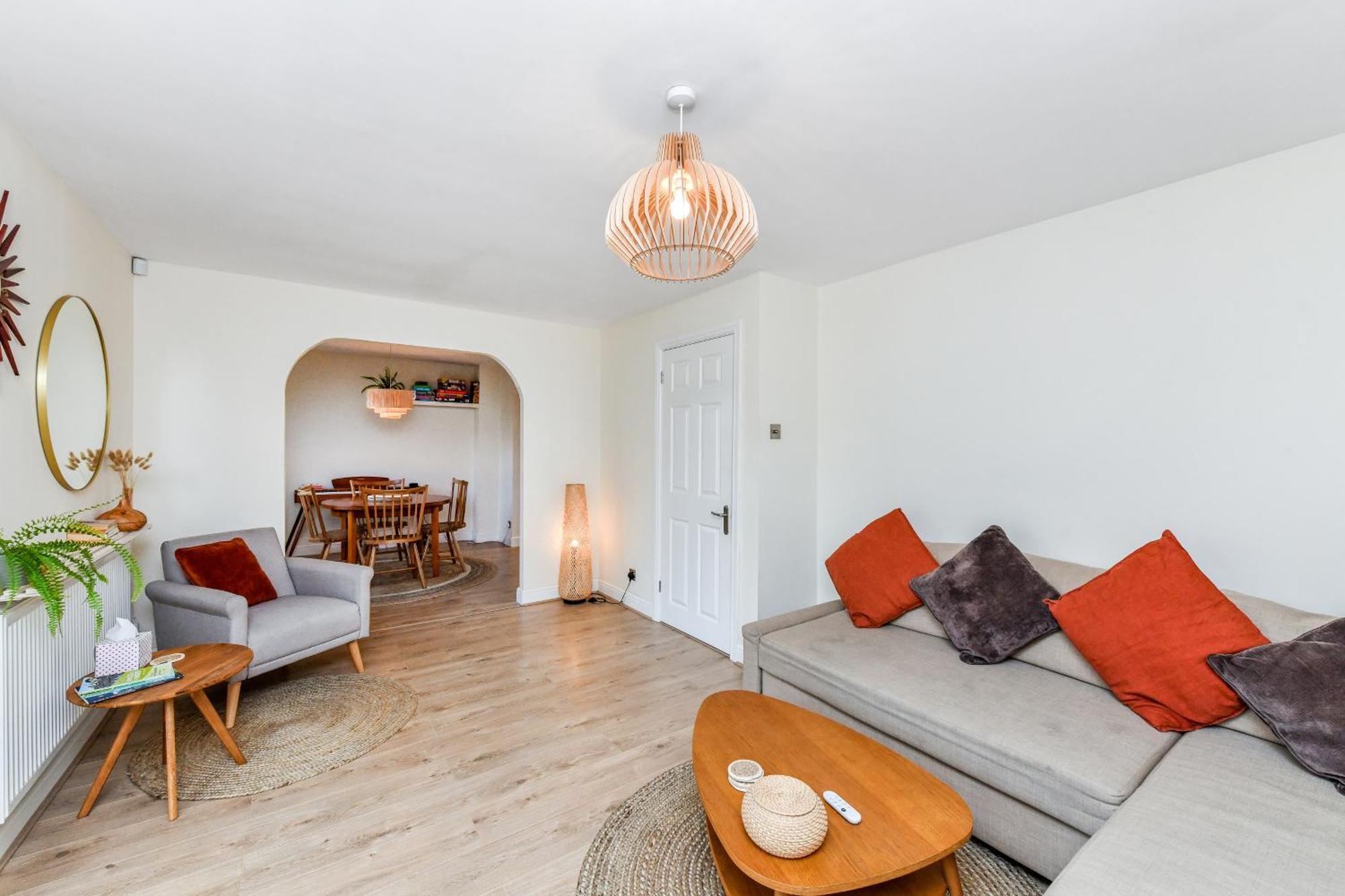 Apartment Beautiful Next To Lakes And River