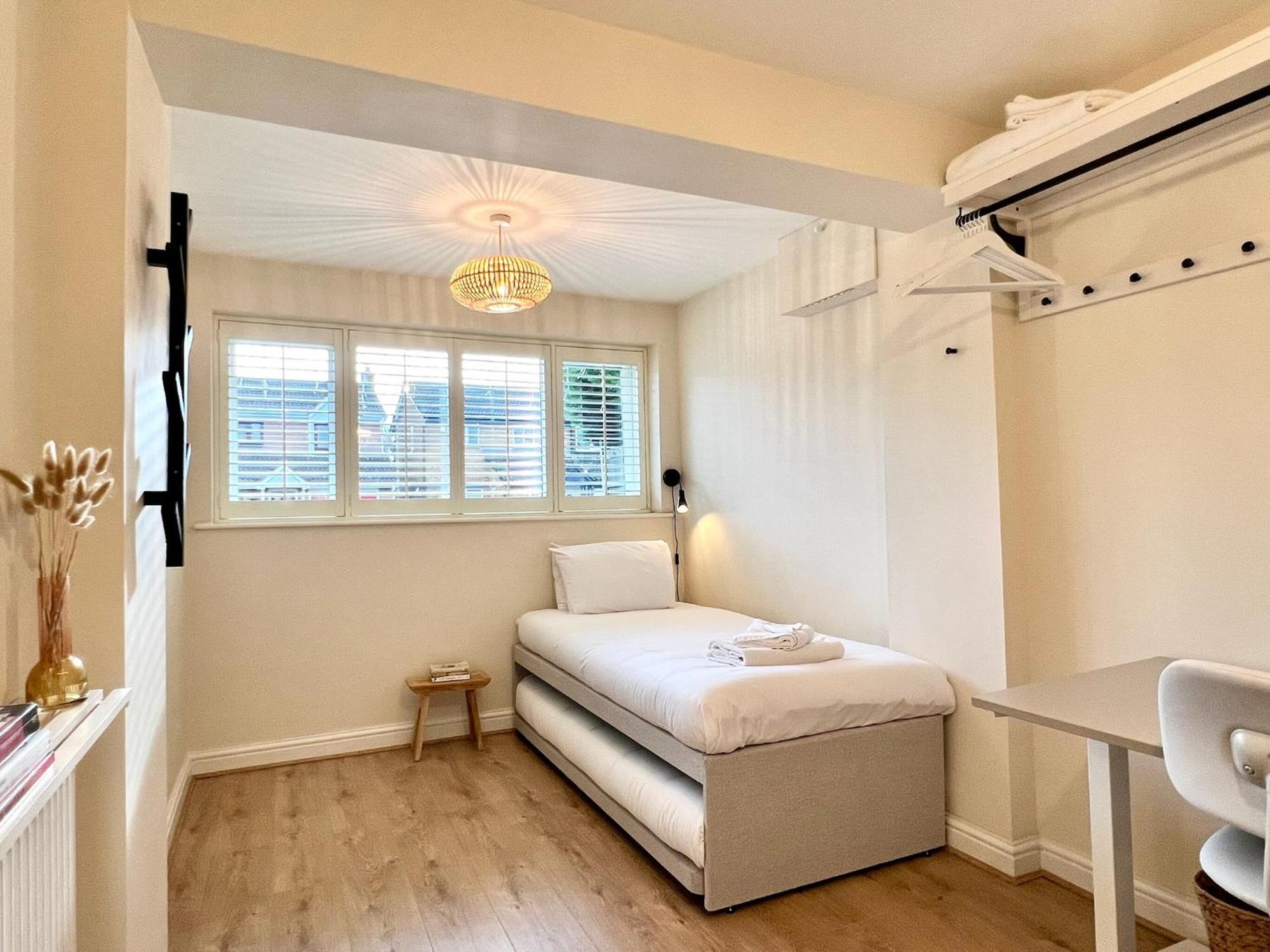 Beautiful Next To Lakes And River Apartment *